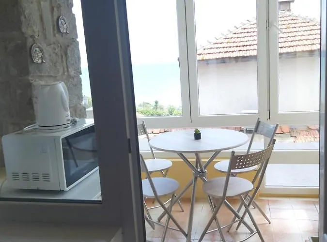 Apartment Kyshta Za Gosti Dari Rumi 1 *